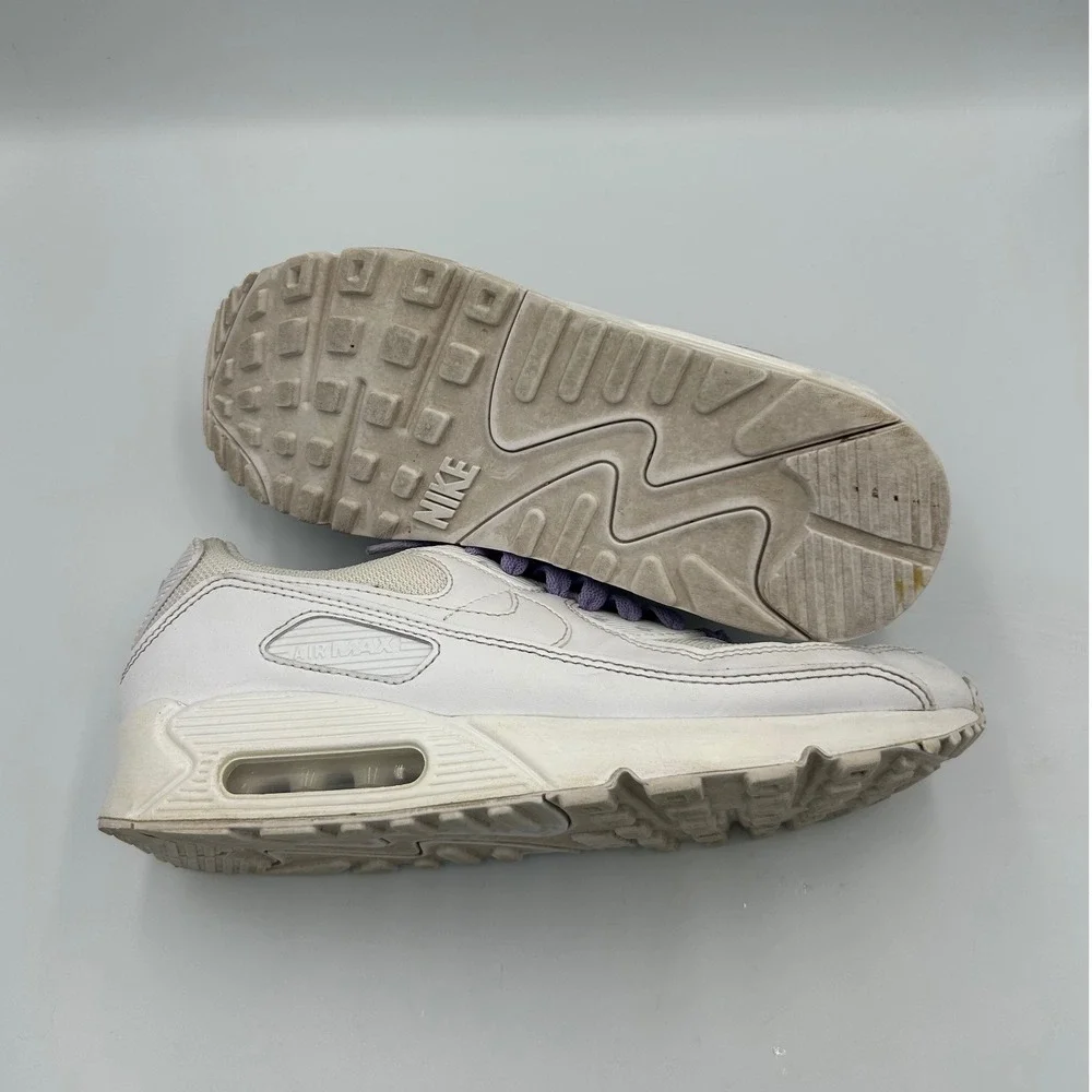 Nike Air Max 90 White Purple Laces Low Top Sneakers Mens 9 Womens‎ 10.5